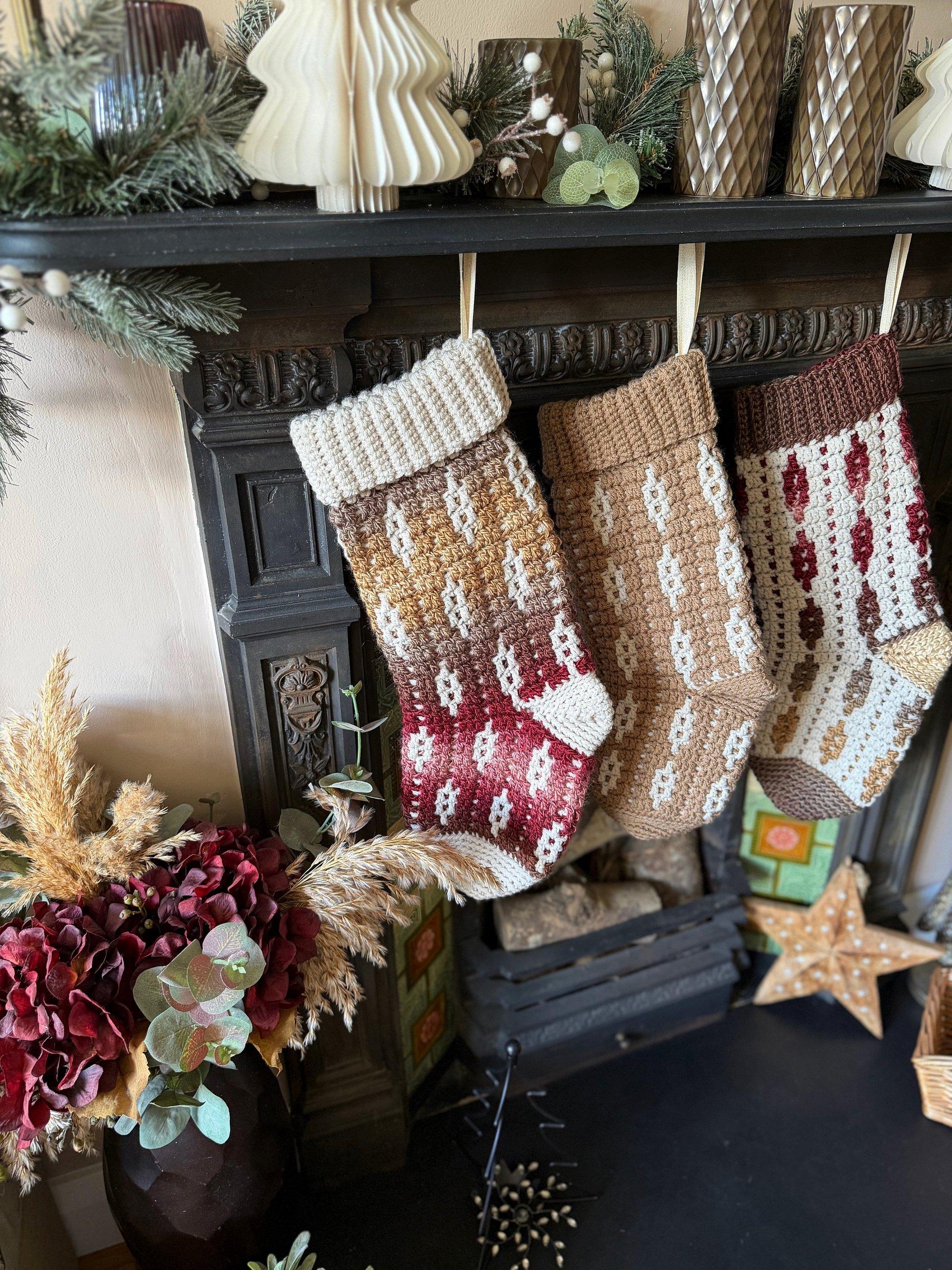 CROCHET PATTERN + VIDEO Overlay Mosaic Stocking - Starlight Stockings, 2 Designs, Charts Included In PDF product image (7)