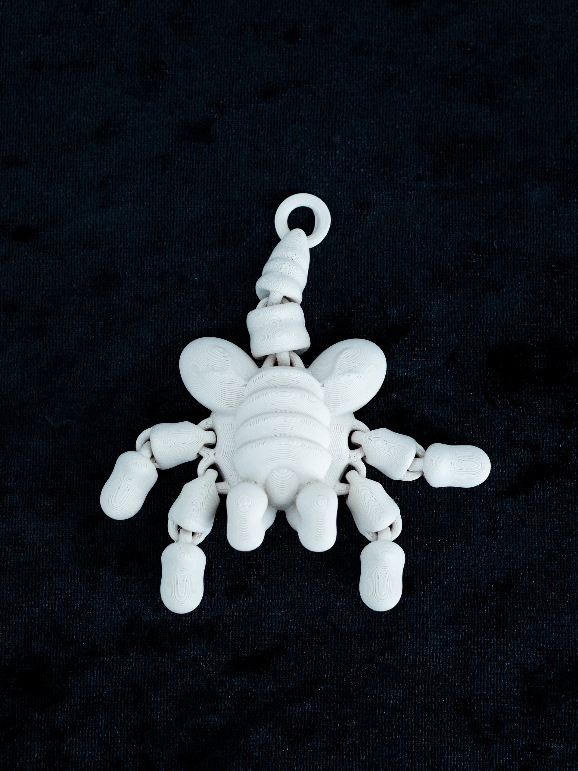 🛸 In Space, No One Can Hear You Scream – Facehugger Keychain product image (1)