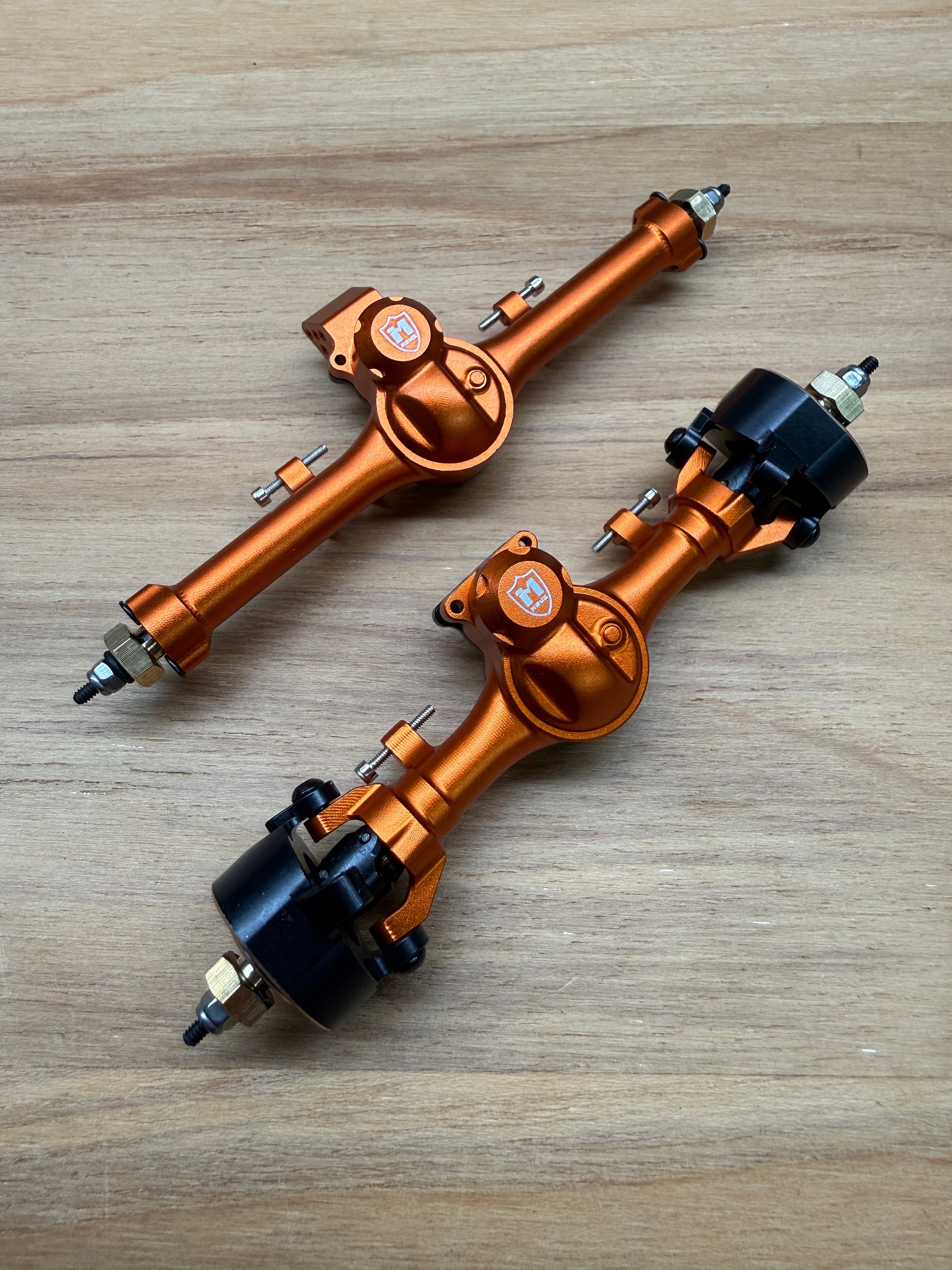 LIMITED EDITION ORANGE - MEUS SCX24 Metal V2 Isokinetic Axle Set +5mm Isokinetic product image (1)