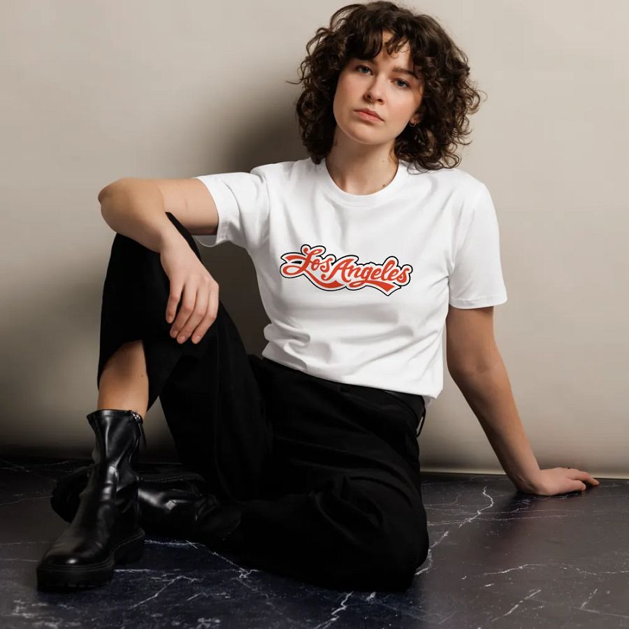 Elegant Los Angeles Script Logo T-Shirt product image (3)