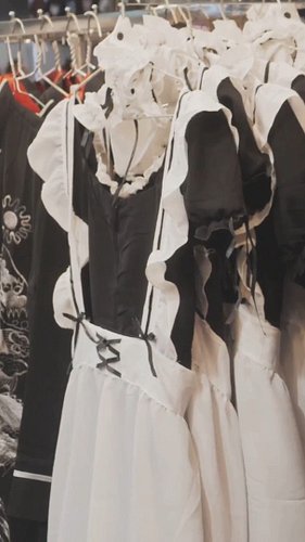 Daruma Style Fashion

Link in Bio

#DarumaFashion #JapaneseFashion #DarumaStyle #TraditionalMeetsModern #DarumaDesign #Kawaii...