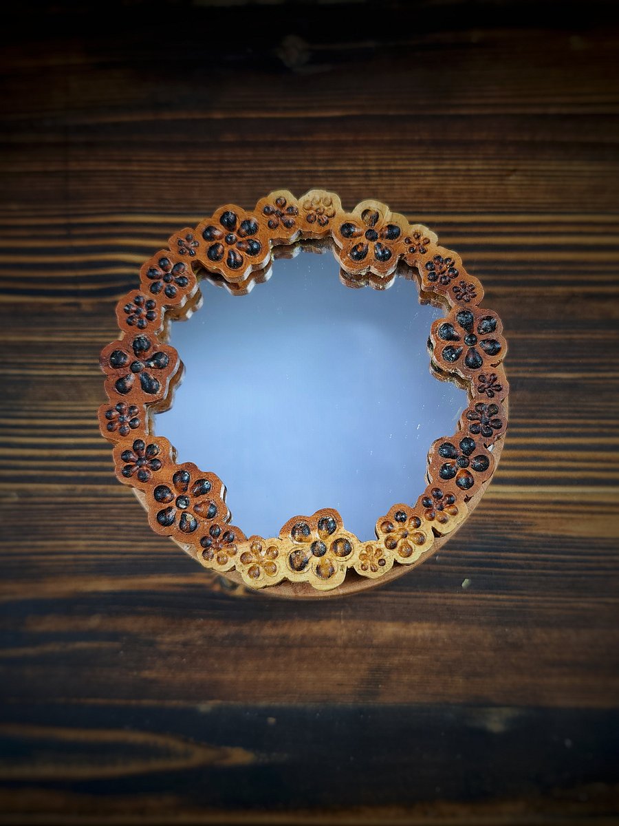 Handcrafted Cylindrical Wooden Box with Mirror Lid – Floral Carved Design product image (4)