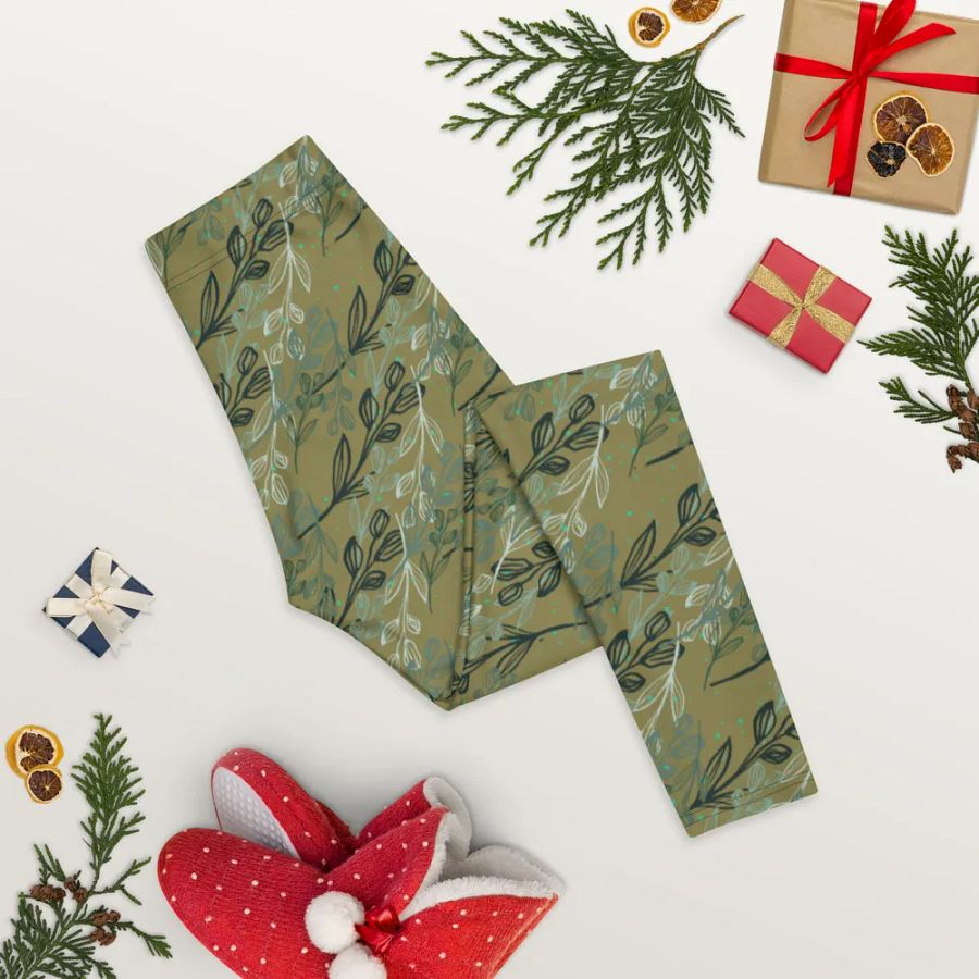 commfortable leggings in soft greens with leafy design for those thatn like nature elements. product image (6)