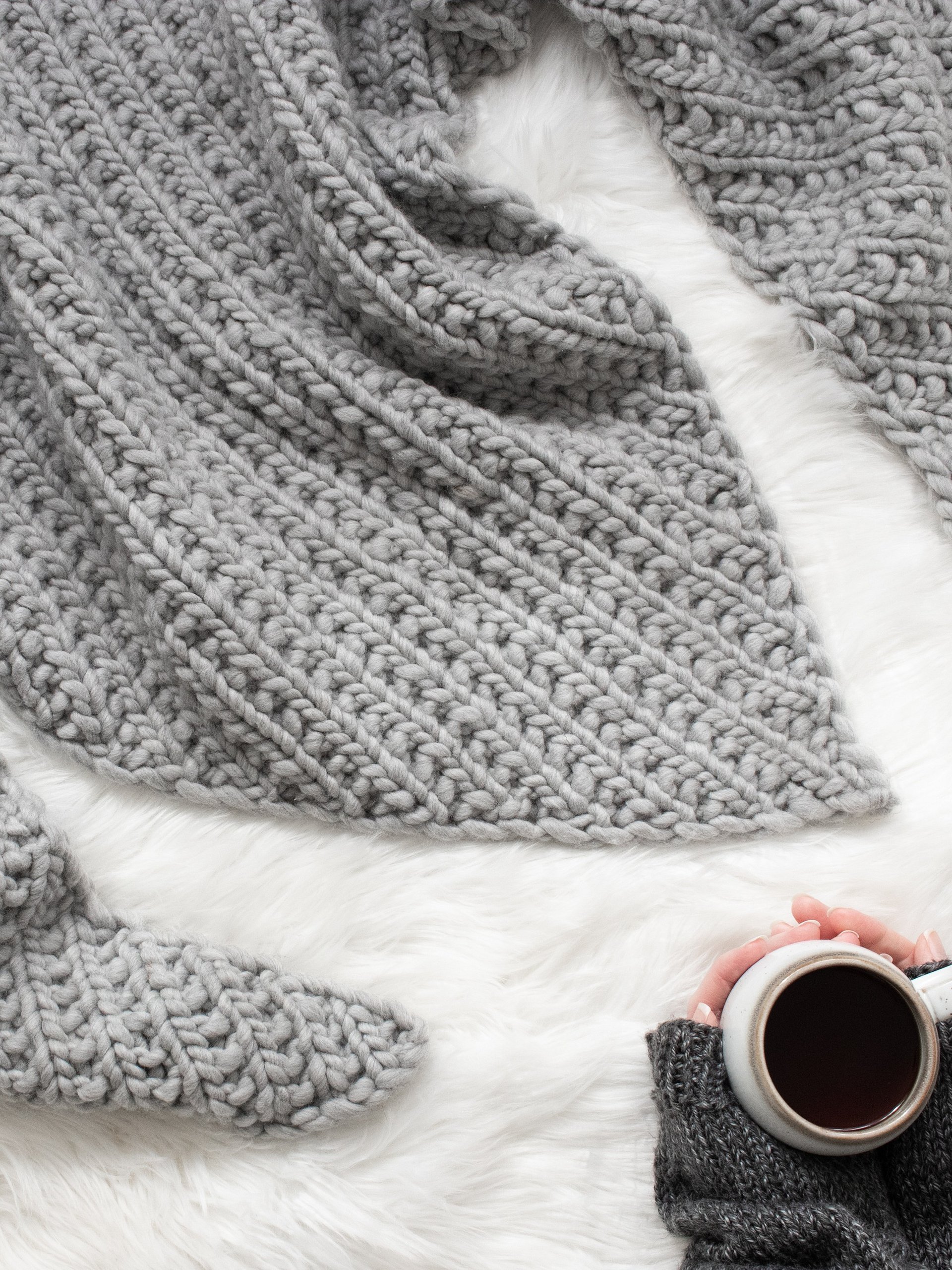 Chunky Knit Triangle Shawl Knitting Pattern PDF - Warm Hug product image (1)