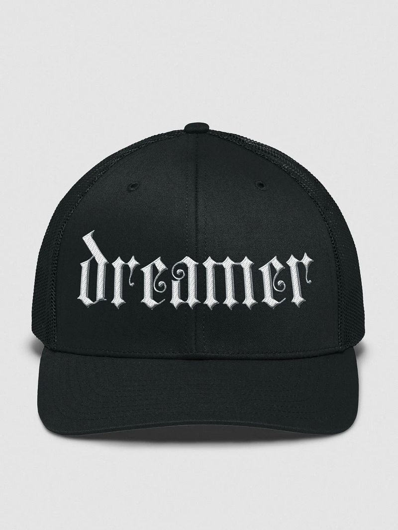 CLOUDED DREAMER TRUCKER HAT