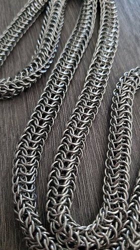 made this continuous chain for myself awhile back, but never really wore it much. so of course i'm gonna do some deconstructi...