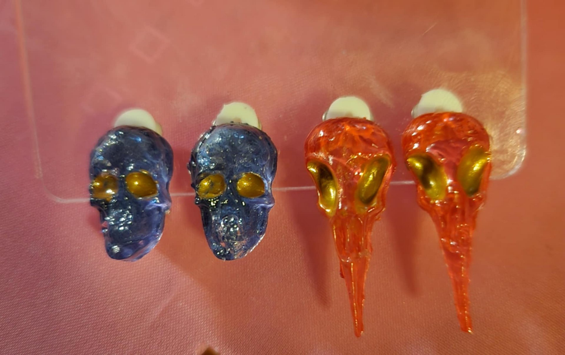 clip on resin skull earrings product image (1)