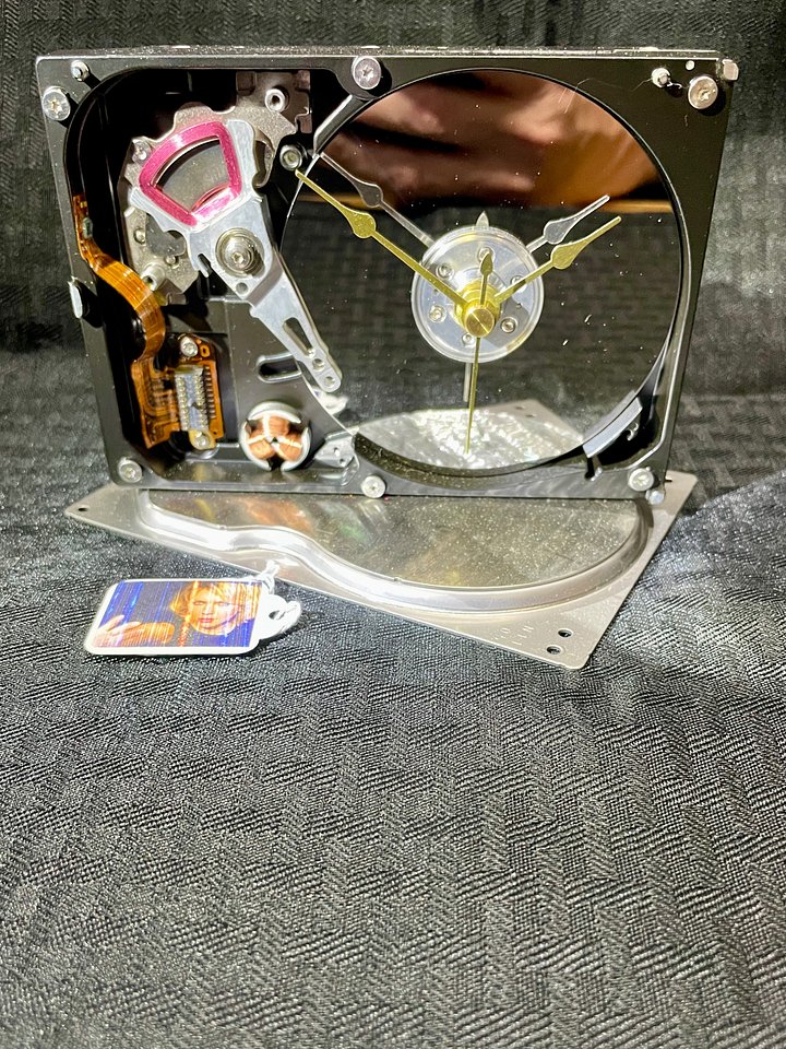 Lucy - Hard Drive Clock product image (2)