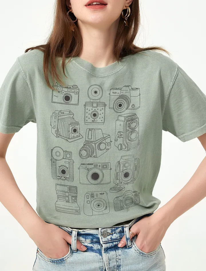 Vintage Photography and Cameras T-Shirt | Vintage-Style Dark and Light Academia Shirt for Photography and Camera Enthusiasts product image (1)