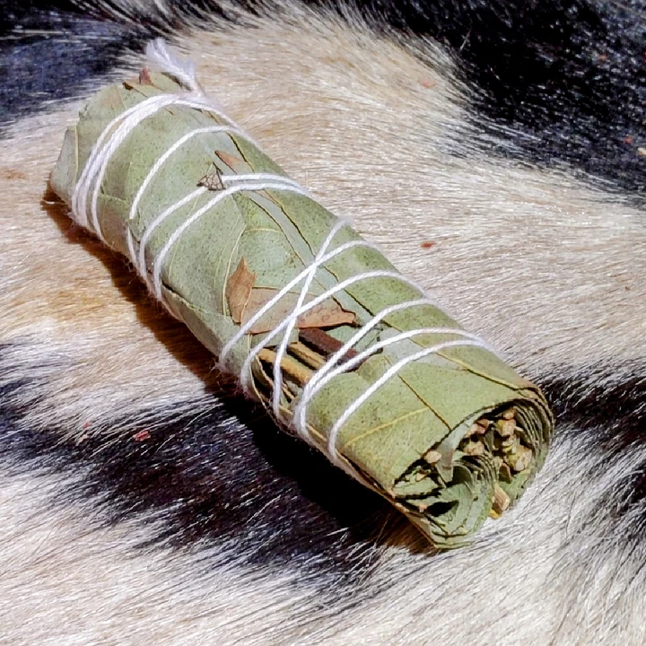 4 Inch Large Eucalyptus Smudge Stick product image (1)