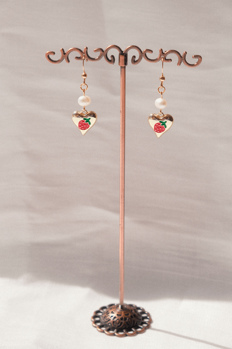 Strawberry hearts - Pearl earrings 🍓♡ product image (2)