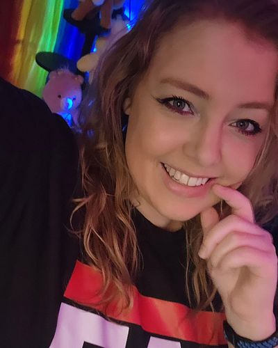 PaperKrayne streams on Twitch are so fun! 
Check out the PaperKrayne Merch Store! Link in Bio!

#paperkrayne #paperkraynemerc...