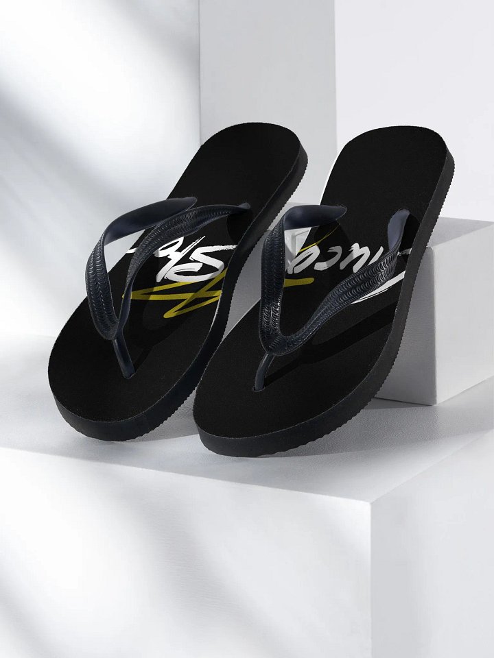 Chuco Star Customizable Flip Flops product image (1)