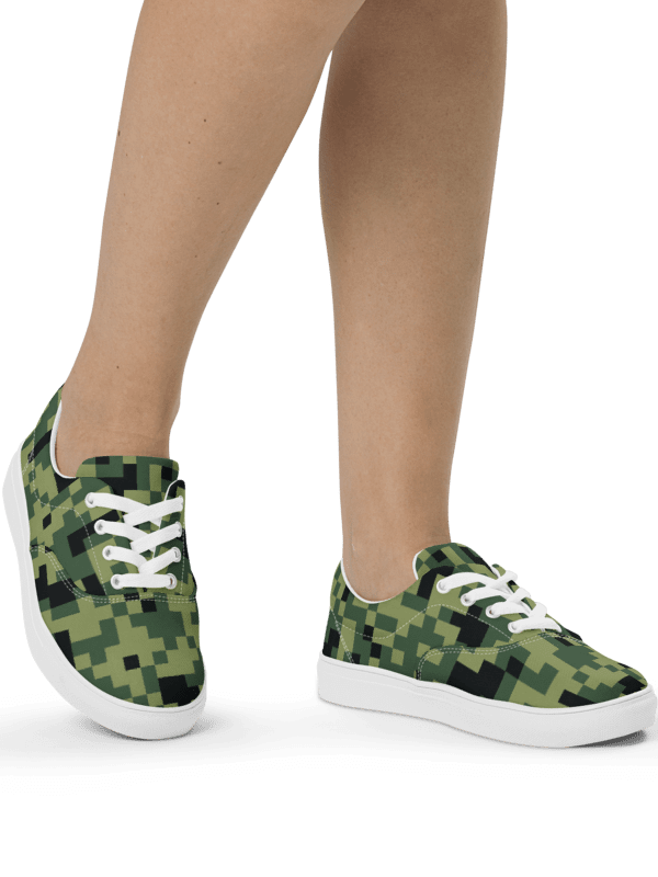 Military Green Camouflage Pixels Camo Pattern Women's Lace-Up Canvas Shoes product image (2)