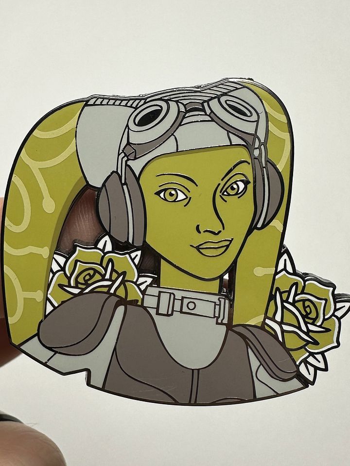 Hera - Pin product image (1)