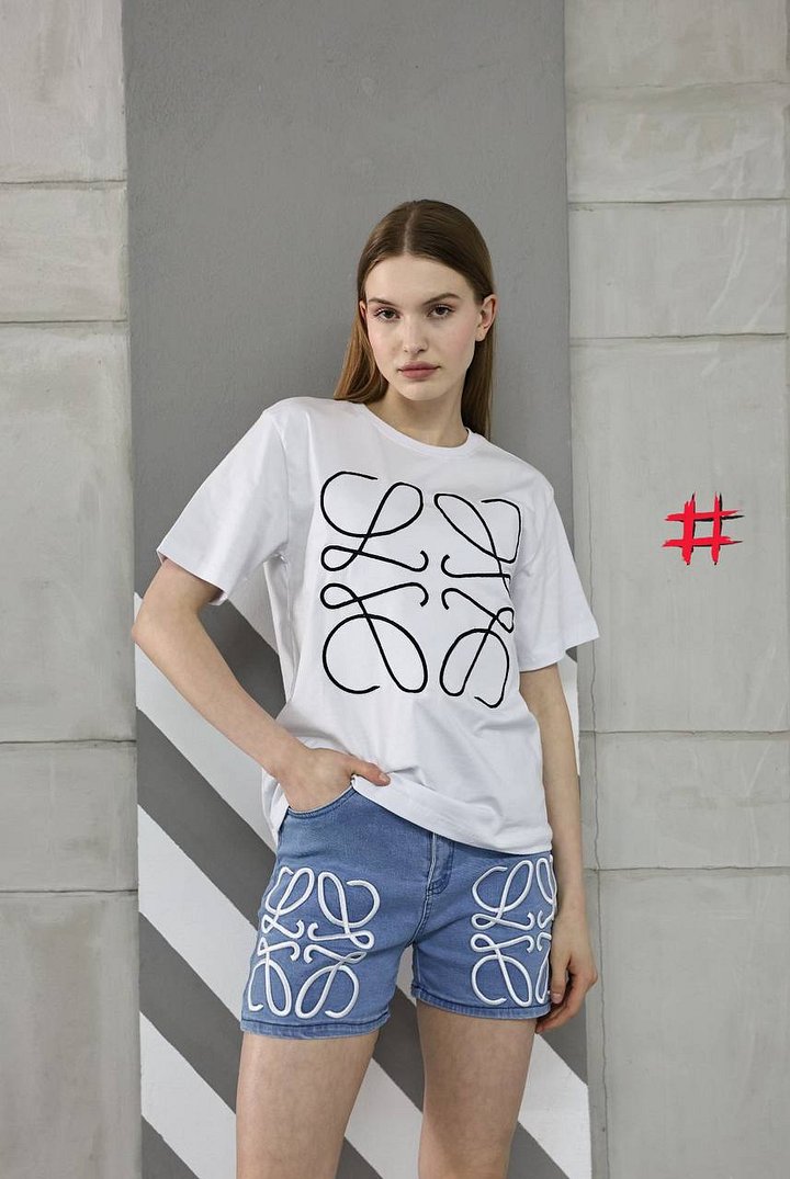 Luxury Women T-Shirt & Jeans Short product image (2)