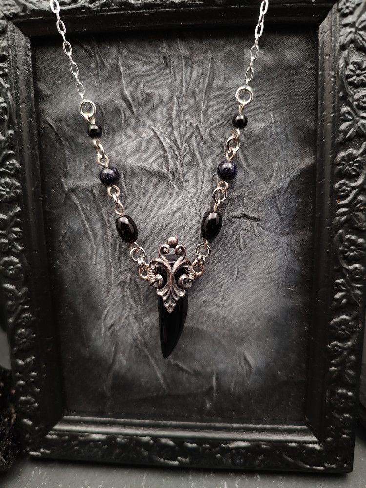 Wrapped Talisman - Noir Fancy Spike product image (1)