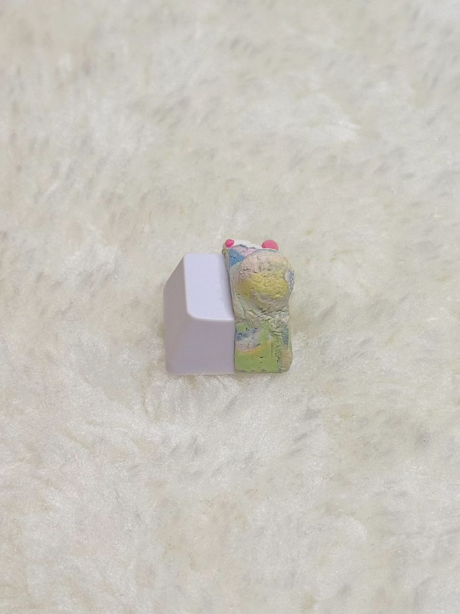 Tie Dye on White Gloomy Bear Keycap product image (4)