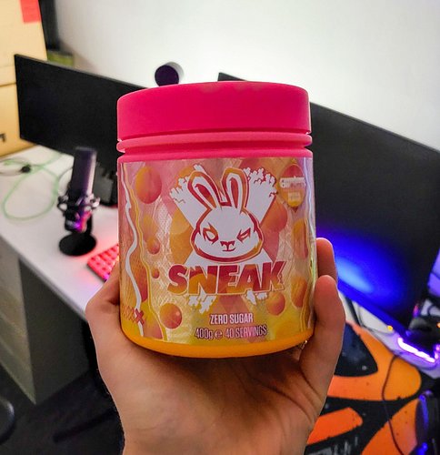 Loving @sneak at the moment, They know how to give that energy boost right <3

#zinguid #gamerboost #energy #drink #wired #fo...