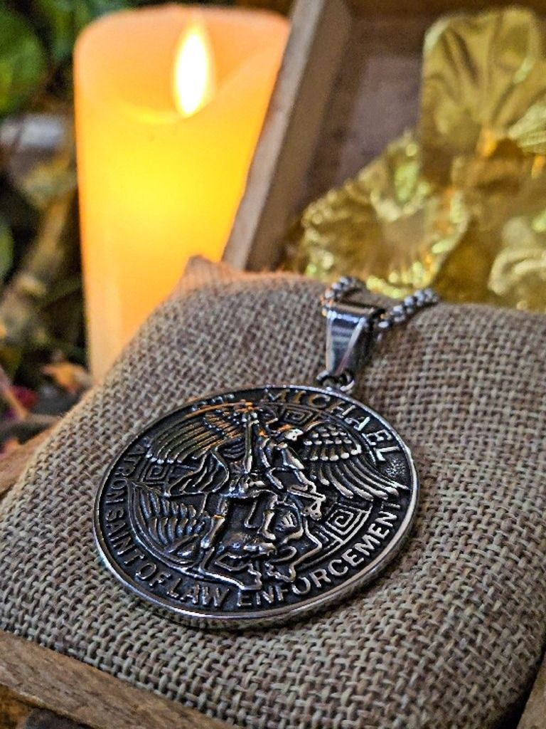 The Armored Kingdom Saint Michael Sword Necklace (Silver) product image (3)