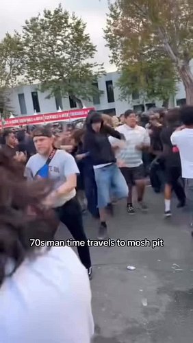 Time Traveler.🕺

🎥 @seanumino 

#metal #hxc #moshpit #metalhead #concert #metalmusic