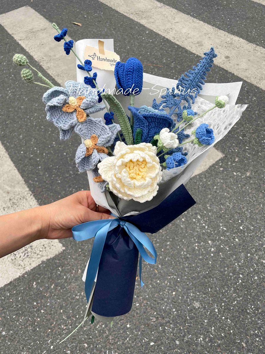 Blue Note Crochet Knit Bouquet product image (1)