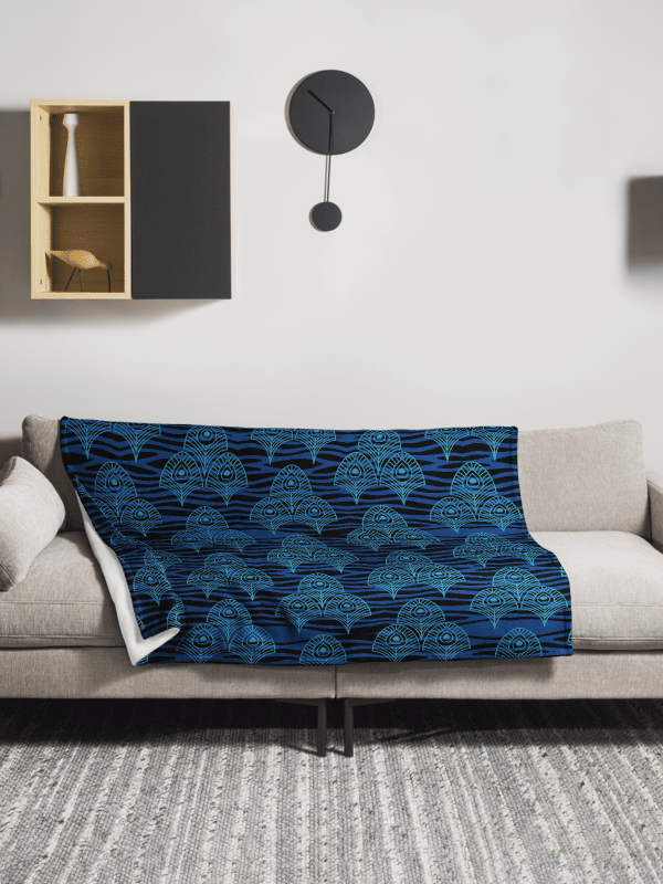 Blue Peacock Feathers Paradise Throw Blanket product image (4)