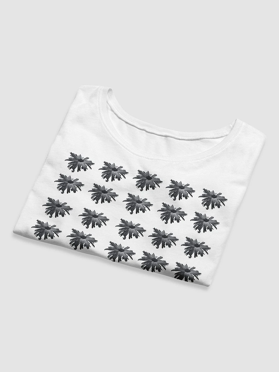 Monochrome Repeating Daisy Flower Women's Cropped T Shirt product image (9)