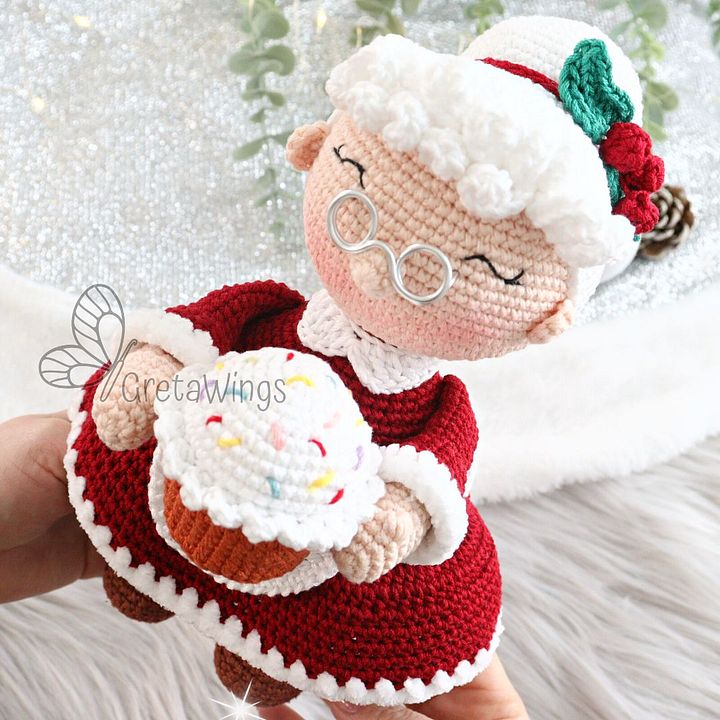 Santa and Mrs. Claus Amigurumi Pattern (Digital Download) product image (2)