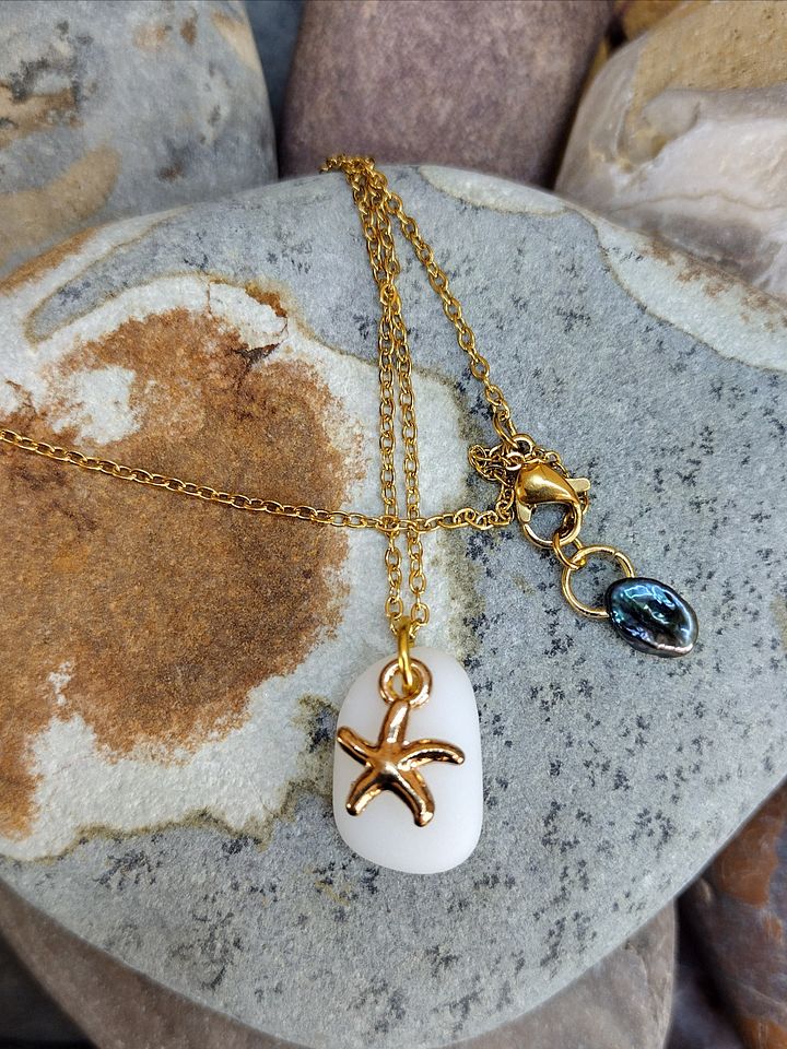 SEA GLASS NECKLACE product image (2)