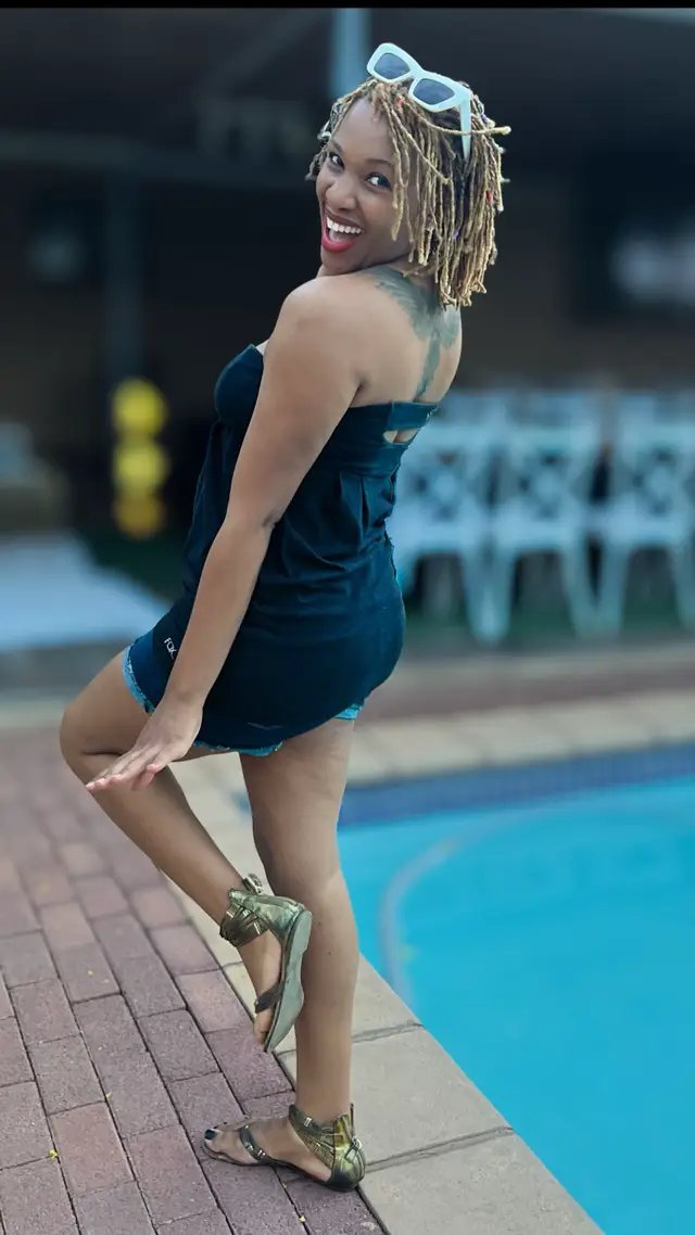 Say it with me: I gotta love me first and always; even with the jiggly wiggly and dimples 😂♥️ #divinehavoc #loveyourself #imperfectionsarebeautiful #fypafrica #creatorsearchinsights 