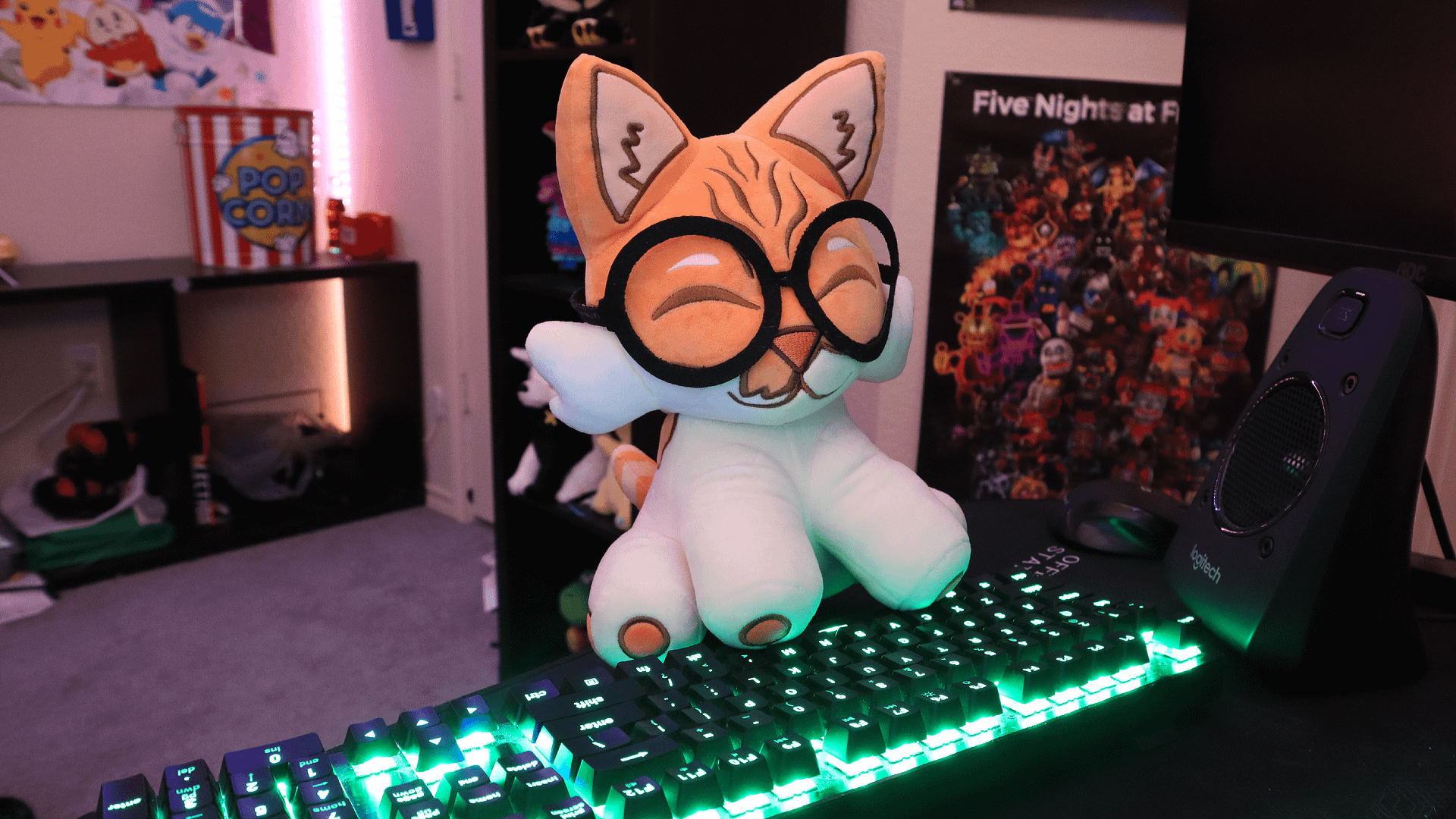Gohrdahn's Ultimate Gamer Cat Plushie product image (6)
