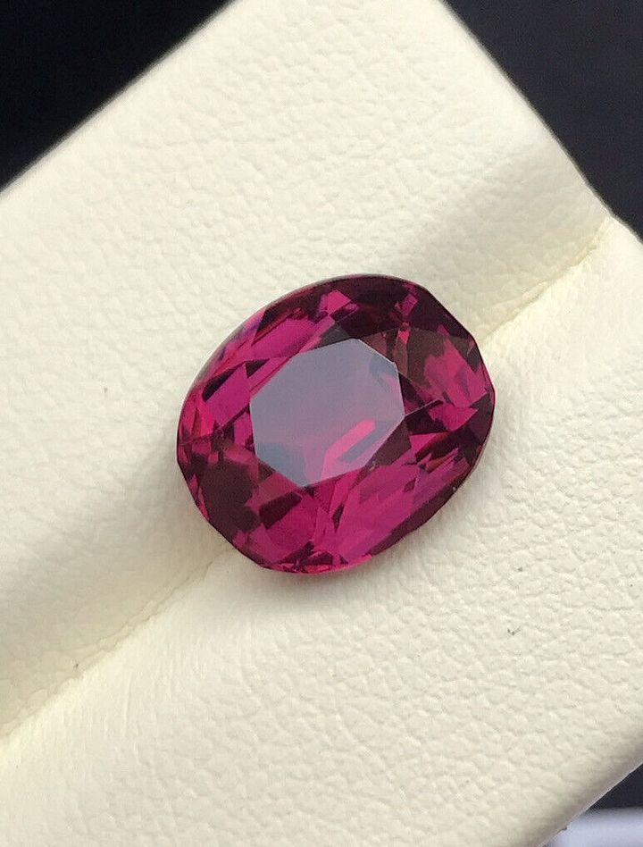 Garnet Precious Quality Stone, Pyrope Almandine Garnet Stone, Red Garnet Crystal product image (2)