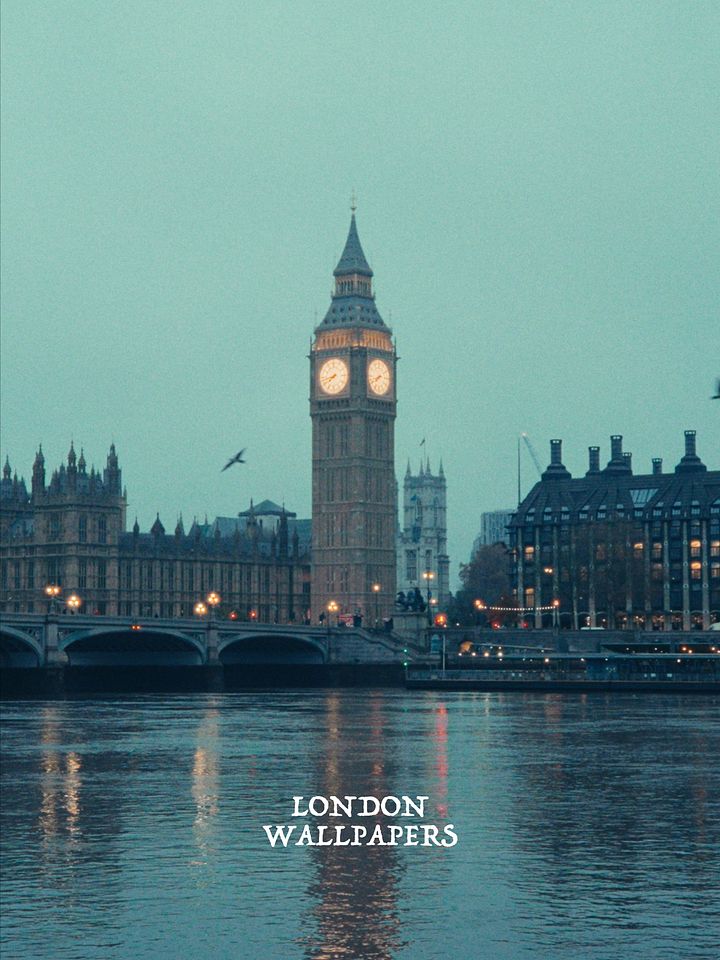 London Moody Wallpapers product image (2)