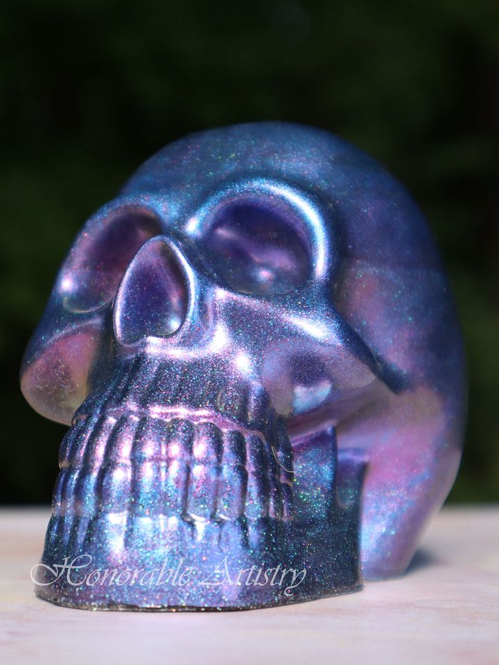 Blurple Colorshift Resin Skull product image (1)