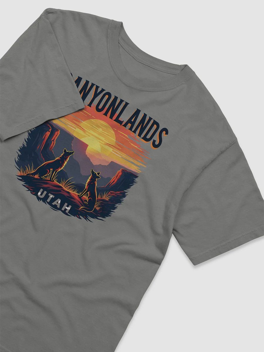 Canyonlands Howling Wolves T-Shirt product image (8)