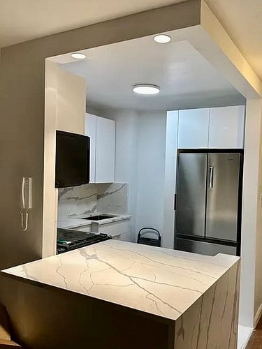 🎯 Studio for Rent in Brooklyn — ALL UTILITIES INCLUDED!

📍 1170 Ocean Pkwy | Midwood

✨ What You Get:
🛏️ L-shaped layout w/ s...