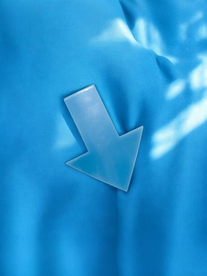 B-GRADE BLUE ARROW product image (1)