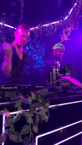 Thank you @audisoul_ for setting up this amazing B2B with the legend @valdudes for the #TwitchCon after party!