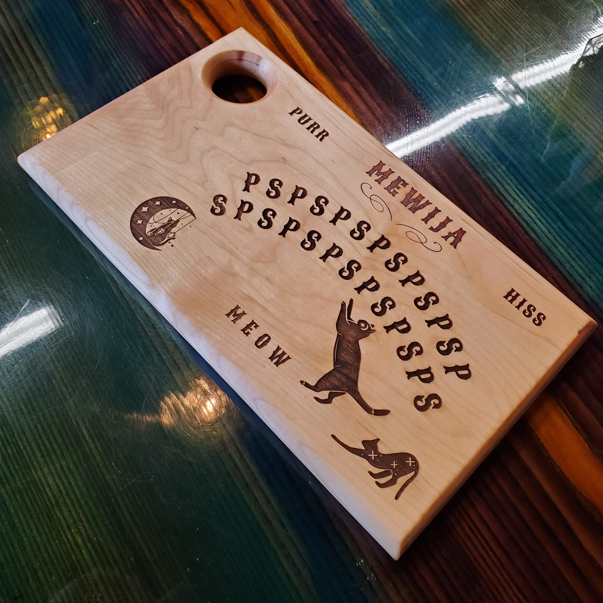Mewija Board - Handmade maple charcuterie board with inlay product image (2)