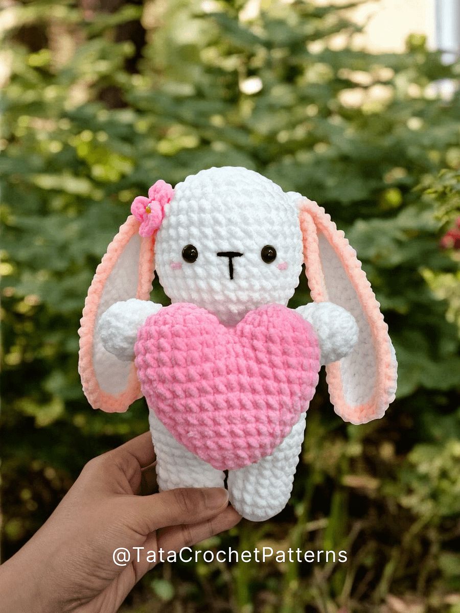 Crochet Pattern - Amigurumi Bunny Holding The Heart product image (4)