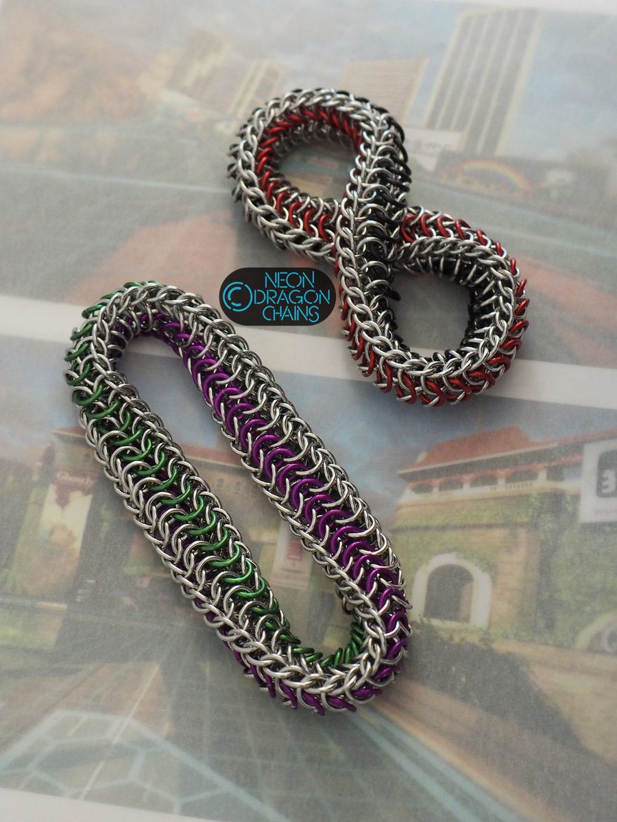 Mobius Fidget Toy / Steel Stripes product image (1)
