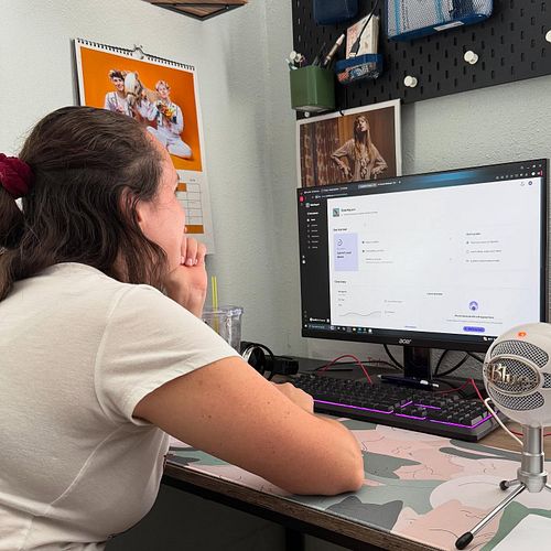 Working hard on our first episodes! 
#podcast #recording #themeparkpodcast