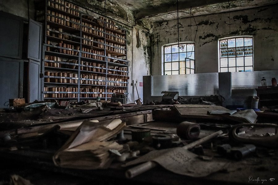 Fine Art – La Ouatteria – The Silent Code of Textiles – Urbex Series (Set of 3 Photos) product image (2)