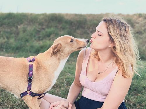 When Botter takes the fake kiss too seriously