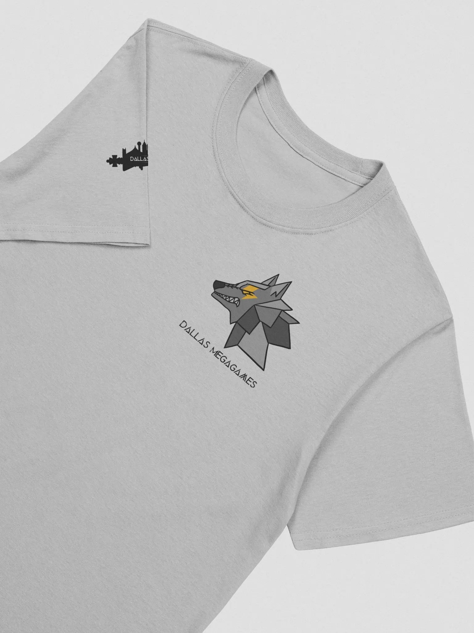 Den of Wolves T-Shirt product image (5)