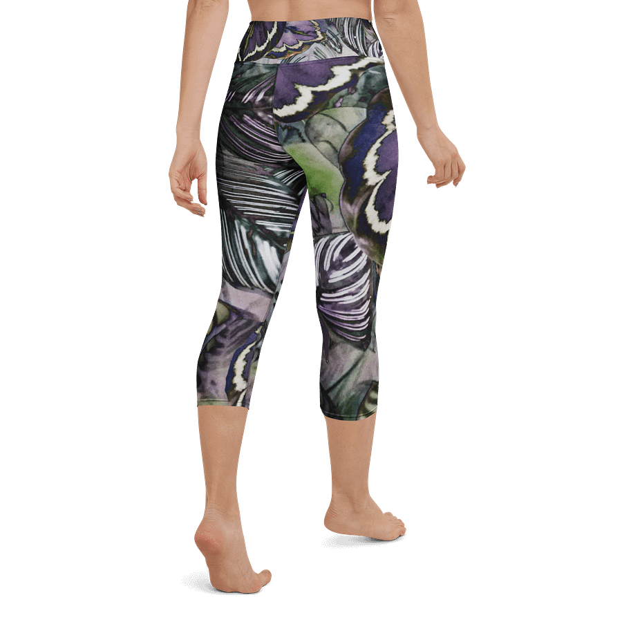 Purple Leaves Capri Leggings product image (3)