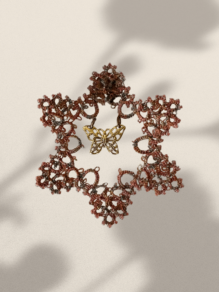Vintage-Inspired Lace Brooch with Butterfly product image (2)