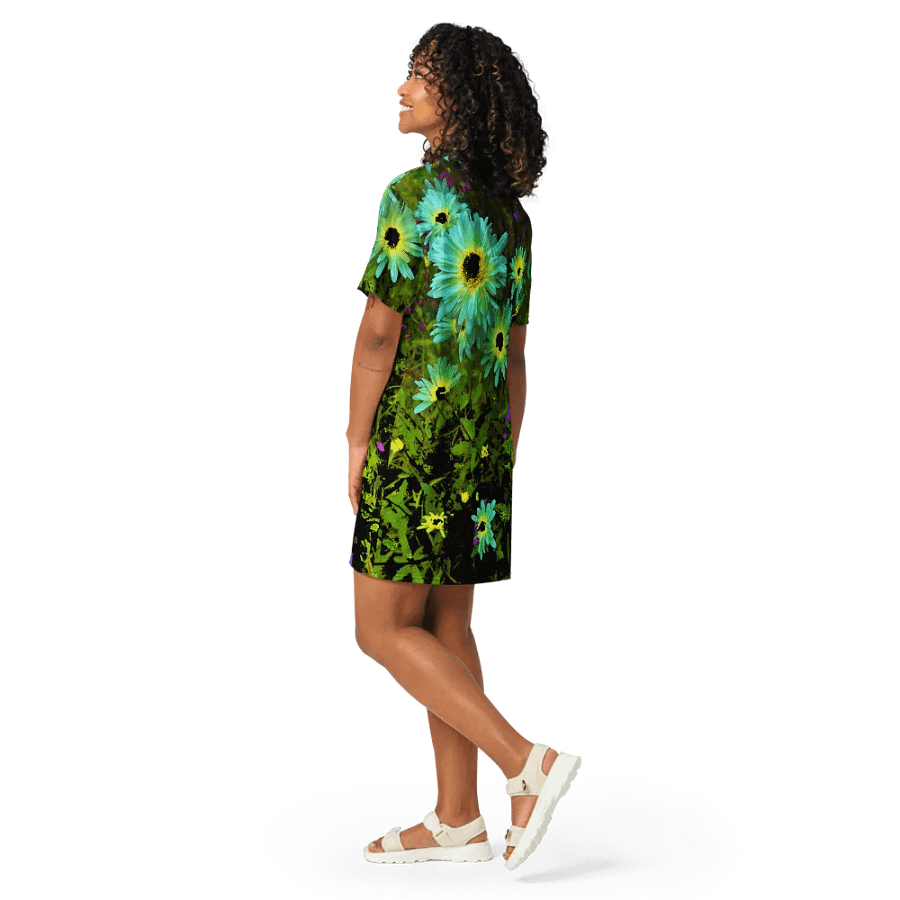 Abstract Vibrant Daises in the Garden Ladies T Shirt Dress product image (11)