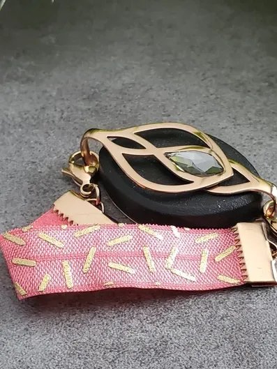 Strawberry Sprinkle Elastic Bracelet | Handmade Accessory for Bellabeat Leaf Urban & Ivy product image (1)